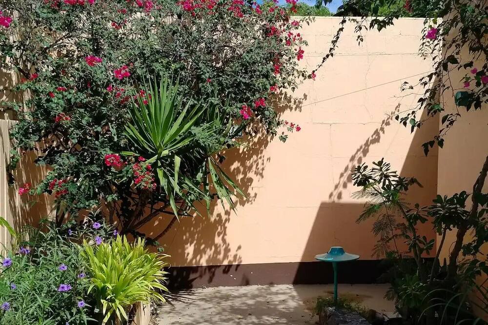 Photo of Outdoor in Estate Smith Bay