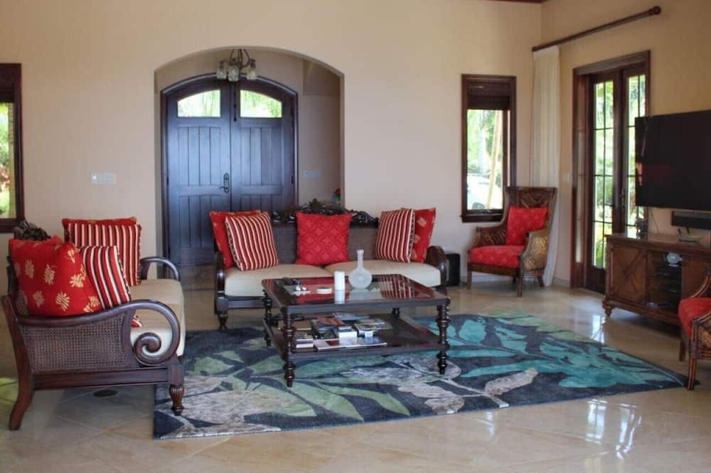 Photo of Others in Estate Little Saint Thomas