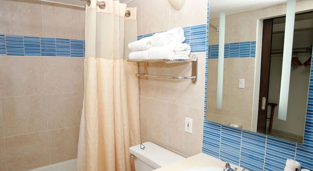 Photo of Bathroom in Estate Demarara
