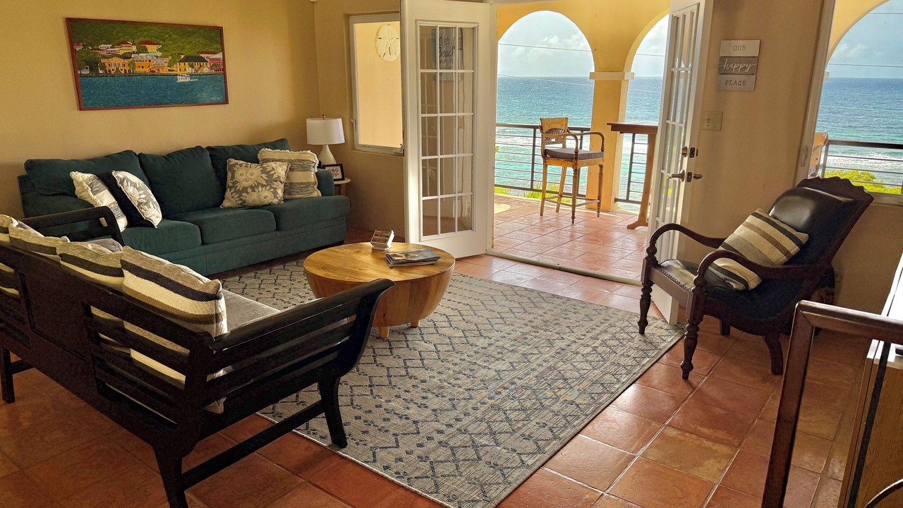 Photo of Livingroom in Estate Turner Hole
