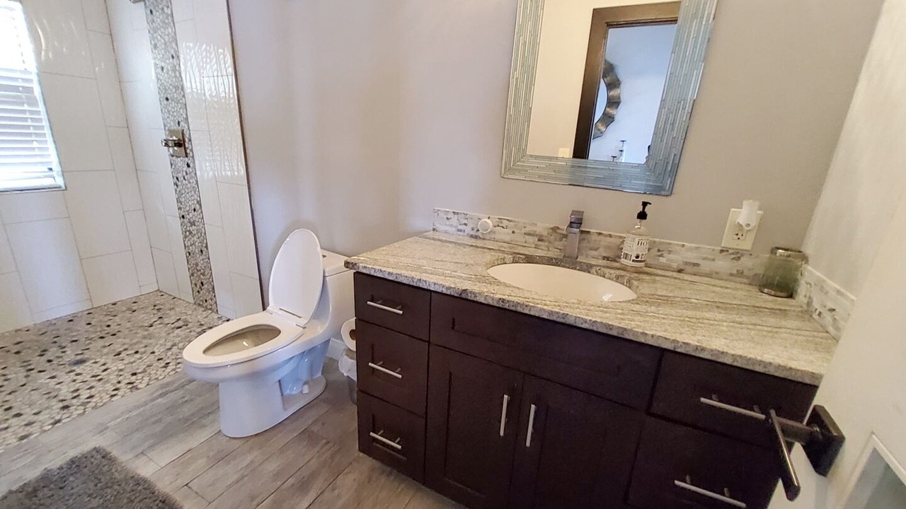 Photo of Bathroom in Estate Frenchman Bay