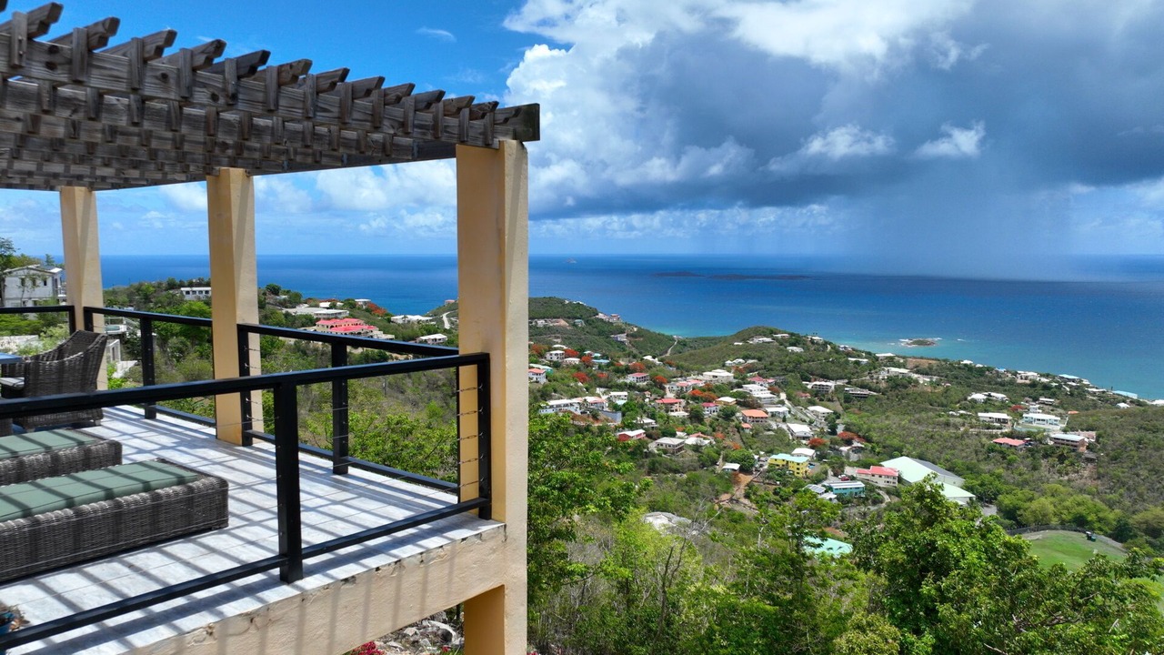 Photo of Patio Balcony in Estate Frenchman Bay