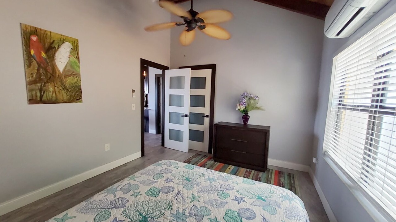 Photo of Bedroom in Estate Frenchman Bay