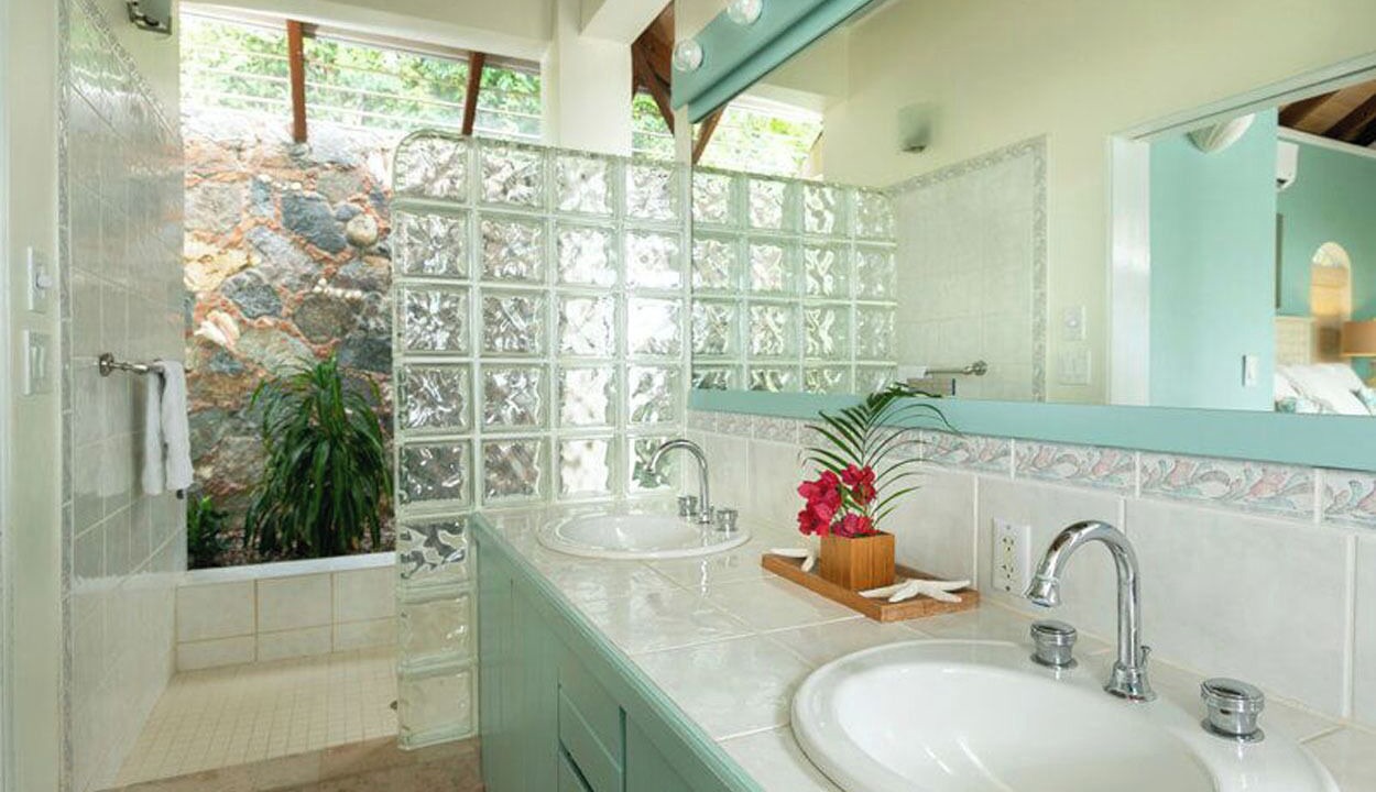 Photo of Bathroom in Great Cruz Bay