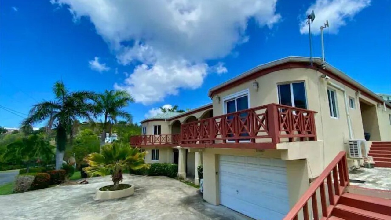 Photo of Outdoor in Estate Mount Pleasant East 1