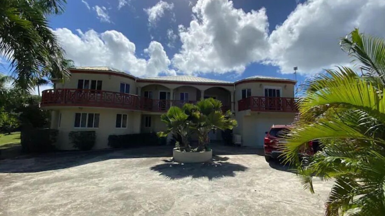 Photo of Outdoor in Estate Mount Pleasant East 1