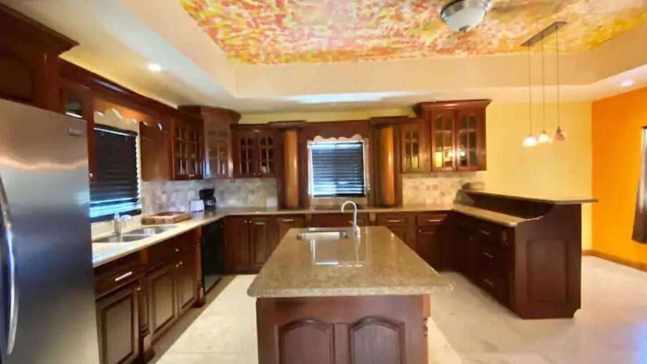 Photo of Kitchen in Estate Mount Pleasant East 1