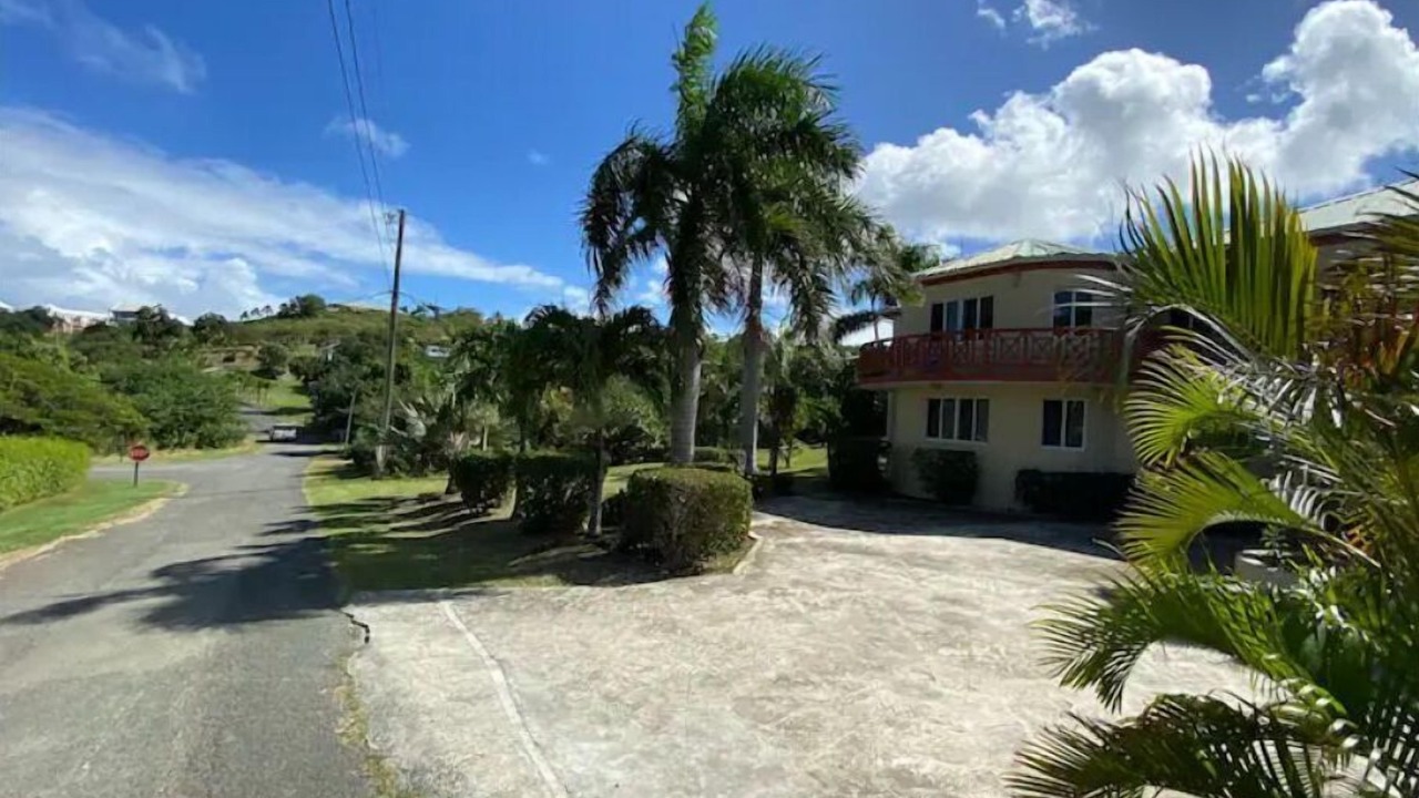 Photo of Outdoor in Estate Mount Pleasant East 1