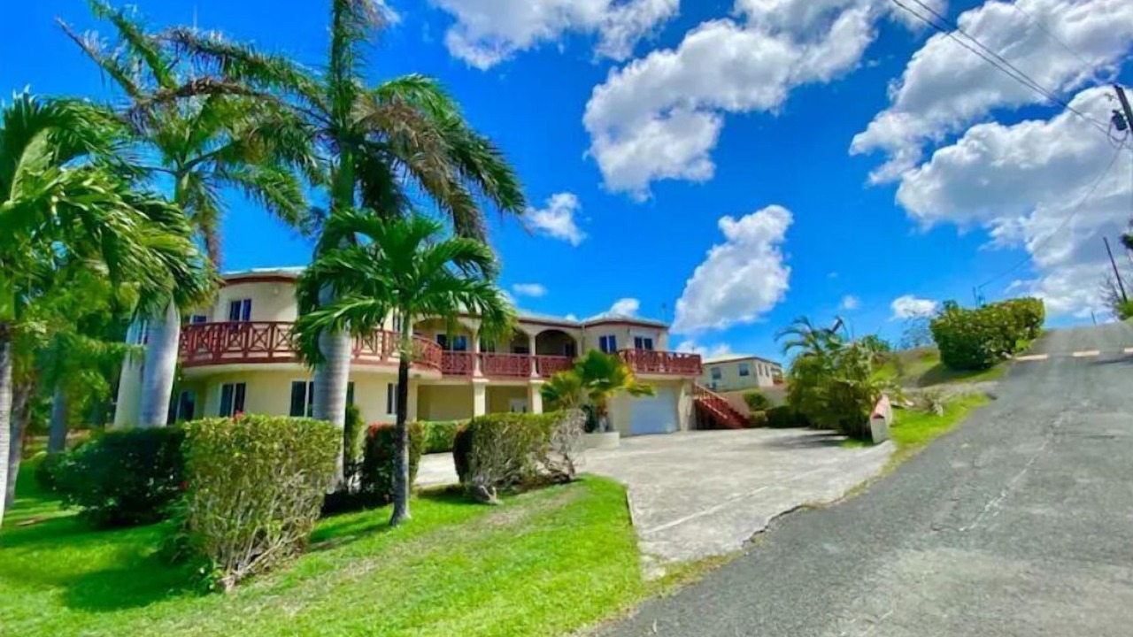 Photo of Outdoor in Estate Mount Pleasant East 1