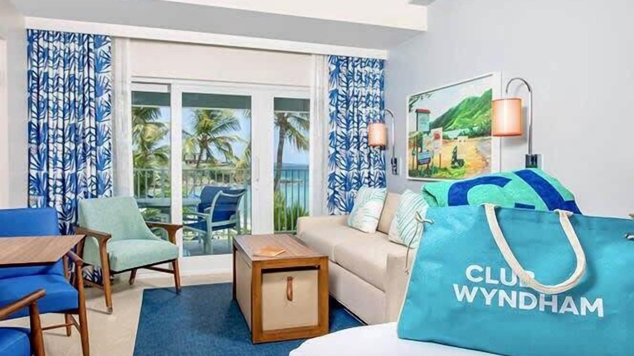 Photo of Livingroom in Estate Frenchman Bay
