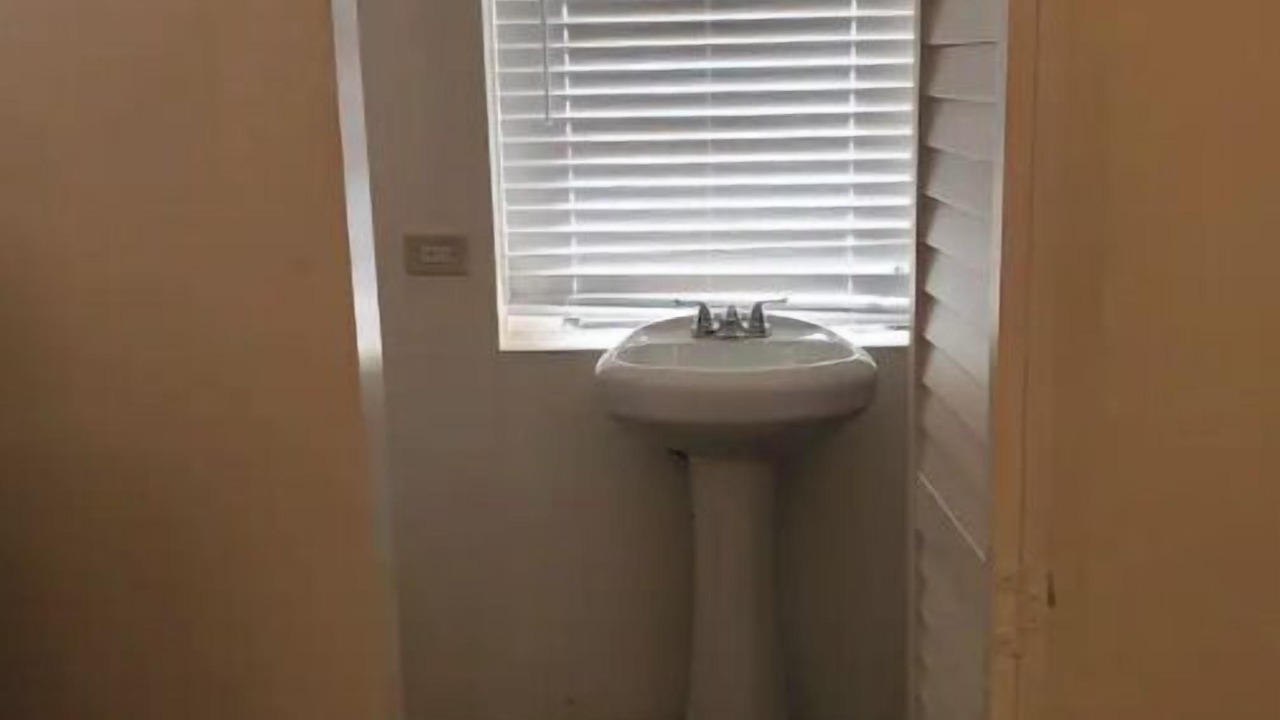 Photo of Bathroom in Estate Kings Quarter