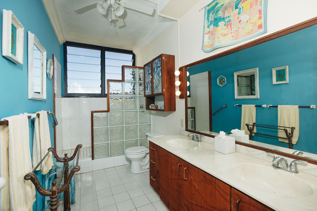 Photo of Bathroom in Estate Two Brothers
