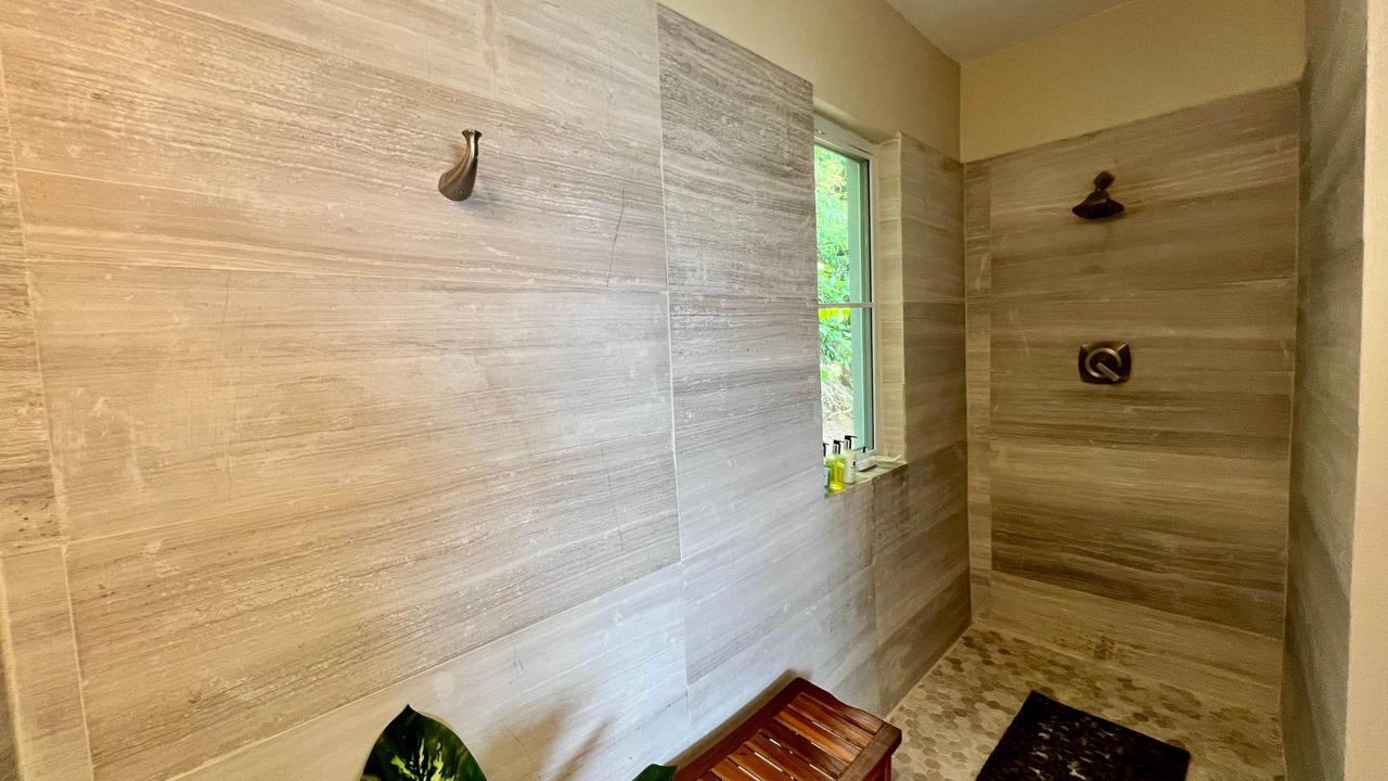 Photo of Bathroom in Estate Kingshill