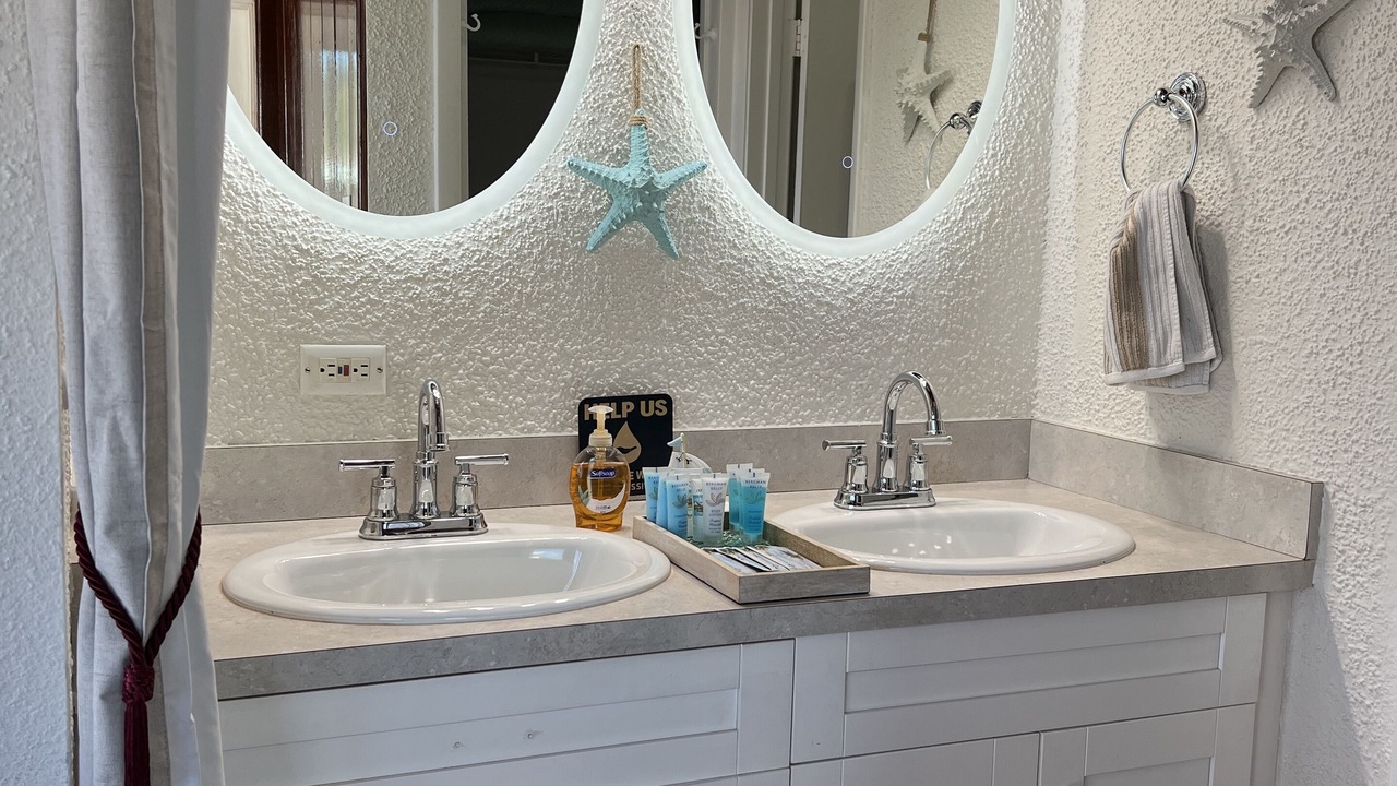 Photo of Bathroom in Bolongo Bay