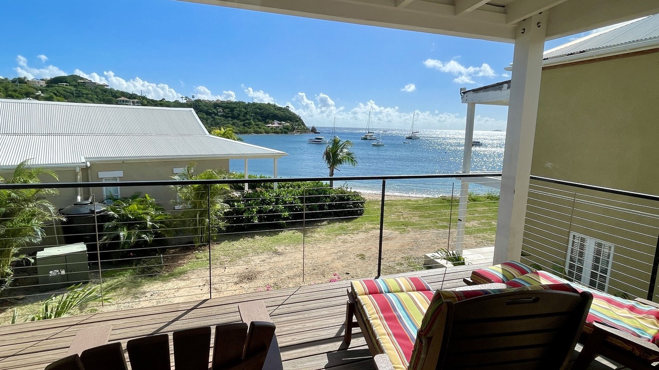 Photo of Patio Balcony in Hart Bay