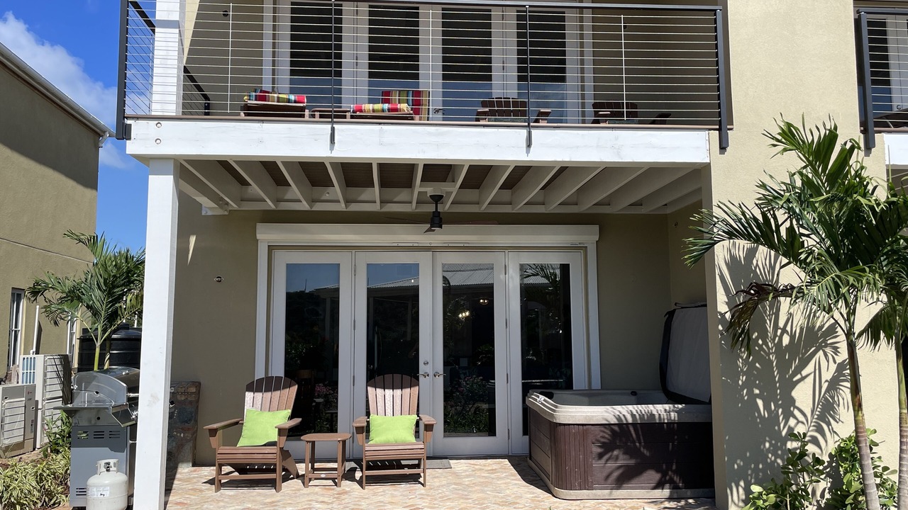 Photo of Patio Balcony in Hart Bay
