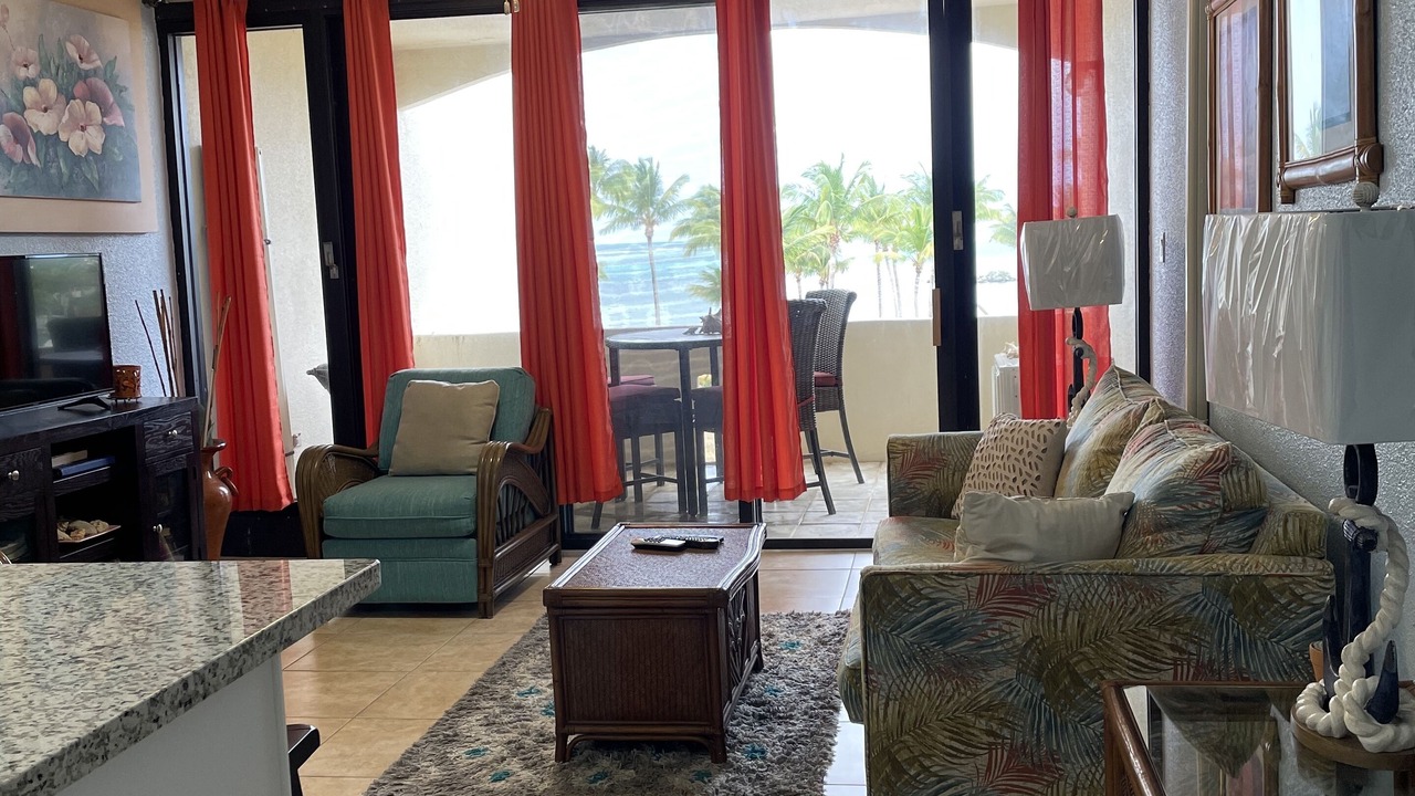Photo of Livingroom in Estate Golden Rock