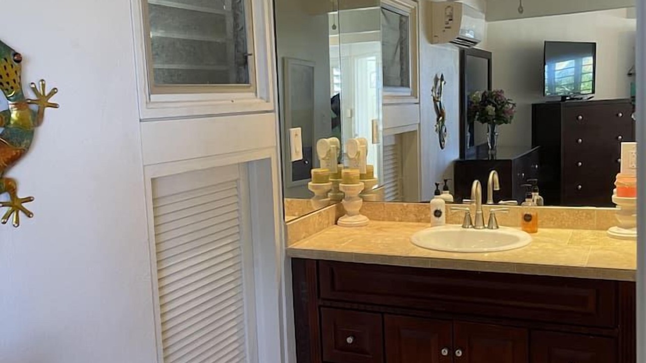 Photo of Bathroom in Estate Teague Bay