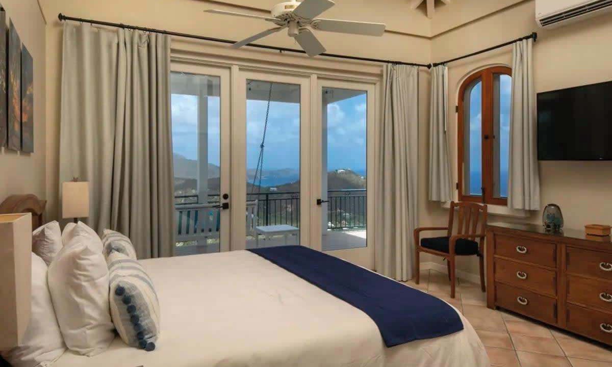 Photo of Bedroom in Point Rendezvous