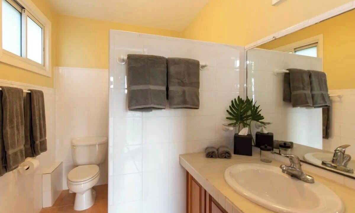 Photo of Bathroom in Point Rendezvous