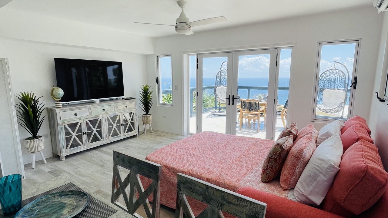 Photo of Bedroom in Estate Frenchman Bay