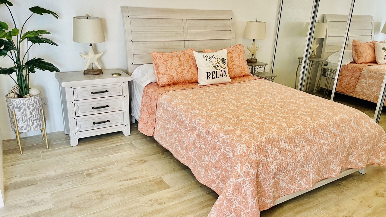 Photo of Bedroom in Estate Frenchman Bay