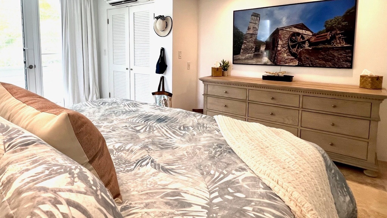 Photo of Bedroom in Hart Bay