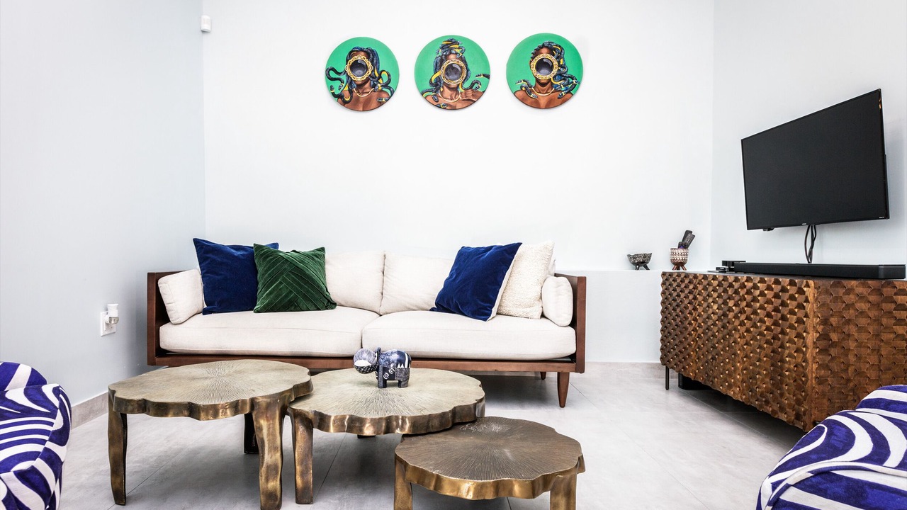 Photo of Livingroom in Estate Queens Quarter
