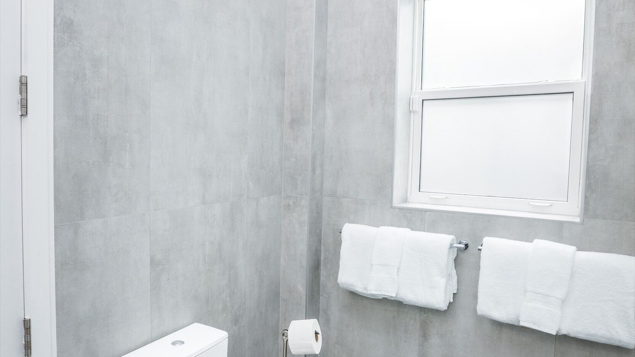 Photo of Bathroom in Estate Queens Quarter