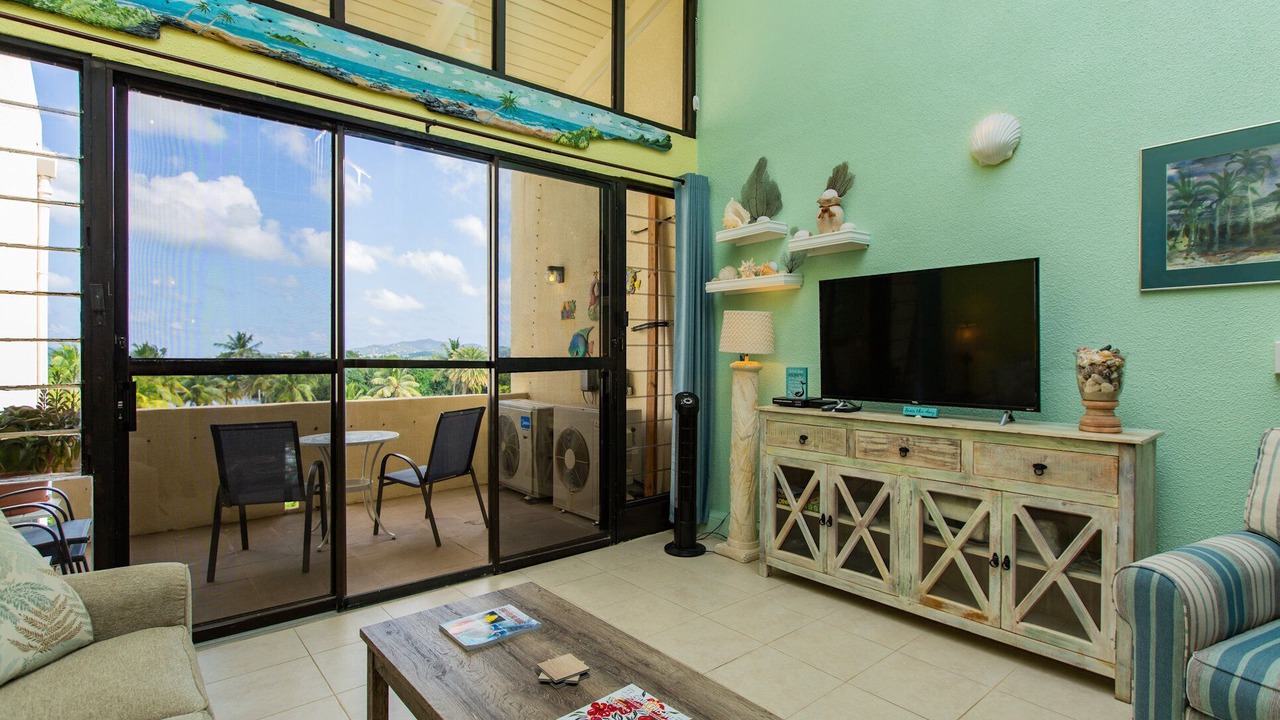 Photo of Livingroom in Estate Golden Rock