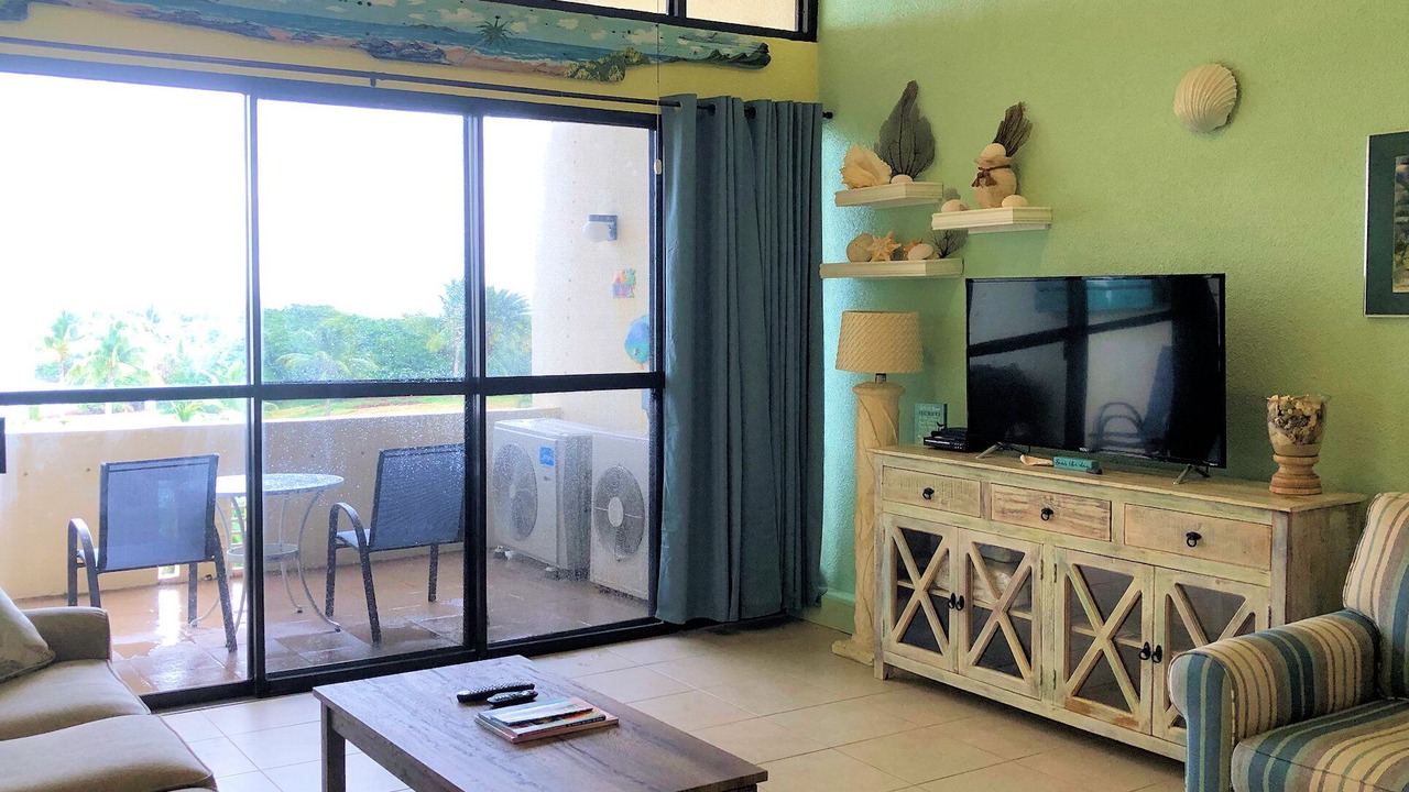 Photo of Livingroom in Estate Golden Rock