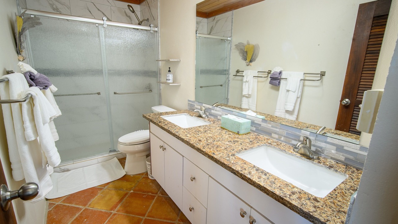 Photo of Bathroom in Grapetree