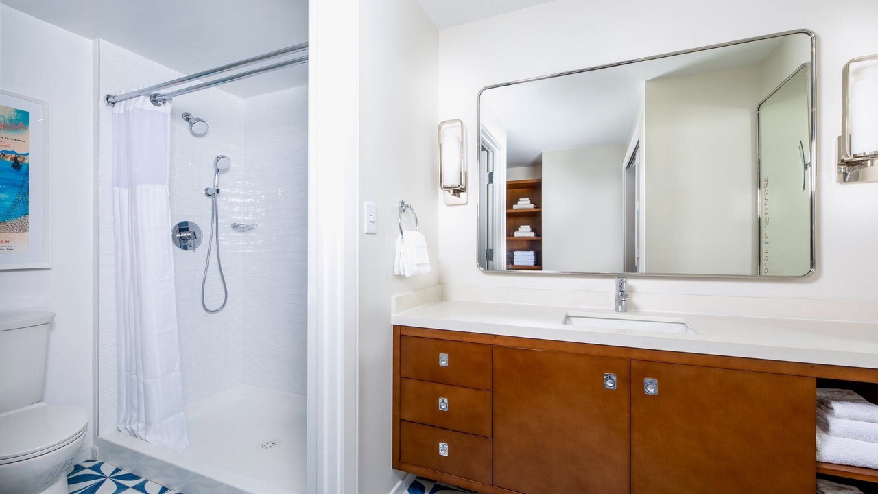 Photo of Bathroom in Estate Frenchman Bay