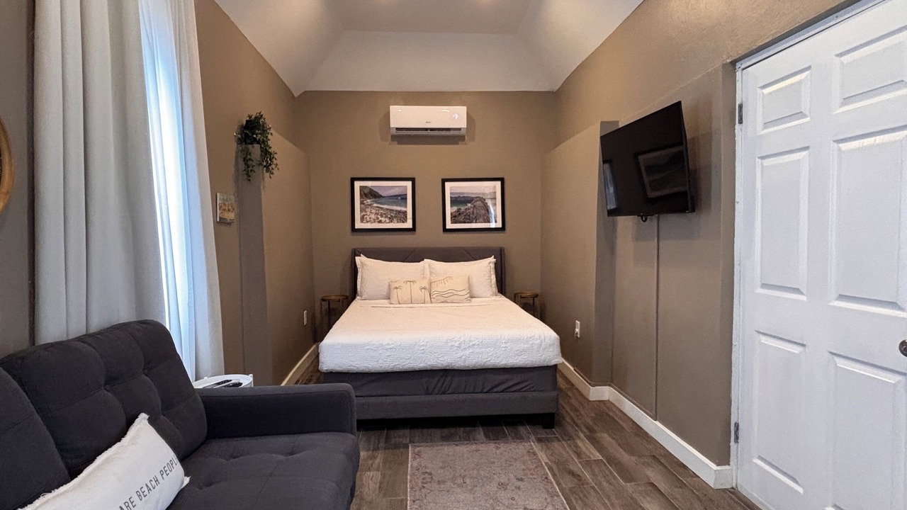 Photo of Bedroom in Estate East Street