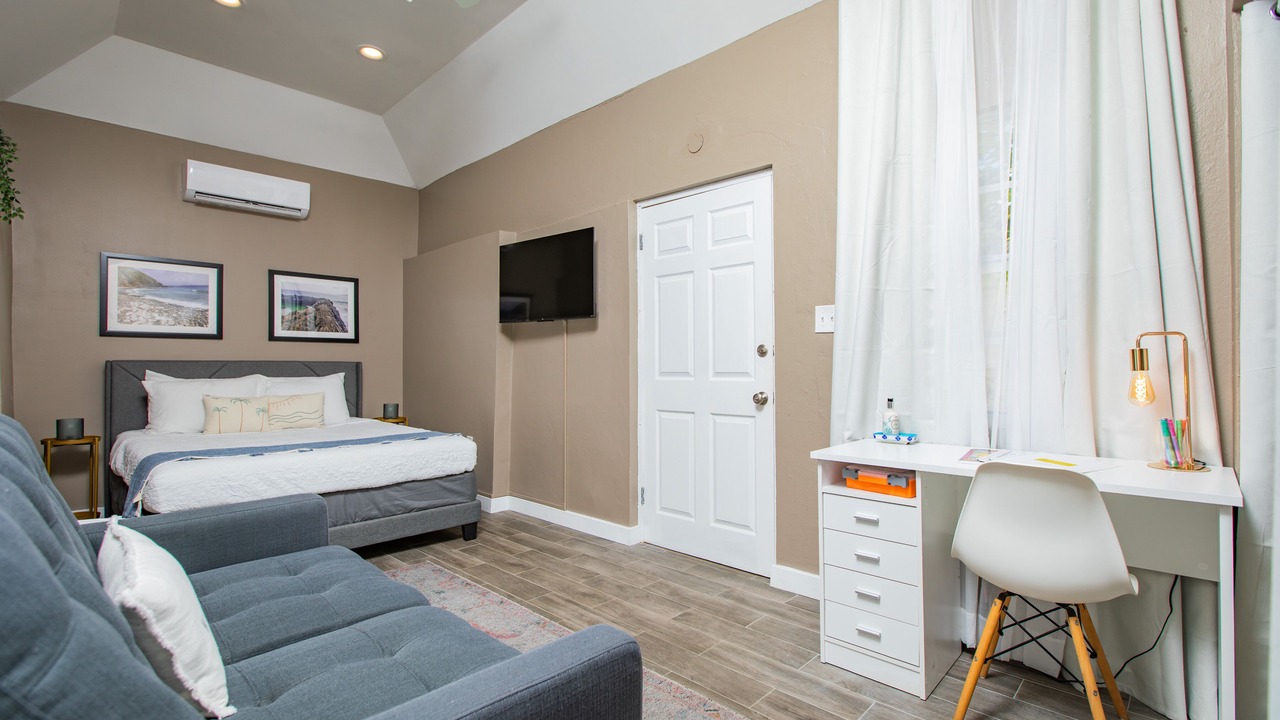 Photo of Bedroom in Estate East Street