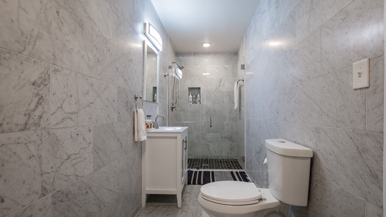 Photo of Bathroom in Estate East Street