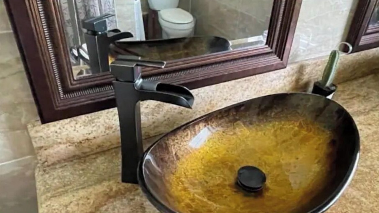 Photo of Bathroom in Estate Rattan