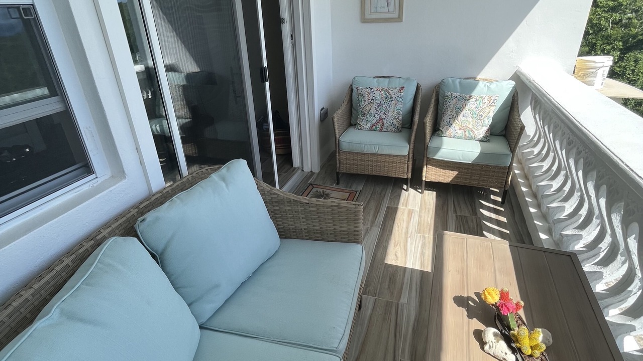 Photo of Patio Balcony in Estate Kings Quarter