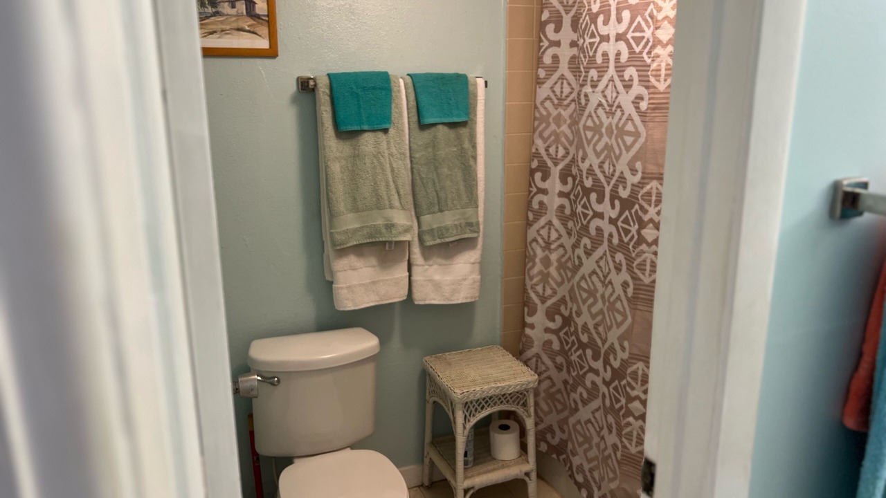 Photo of Bathroom in Estate Golden Rock