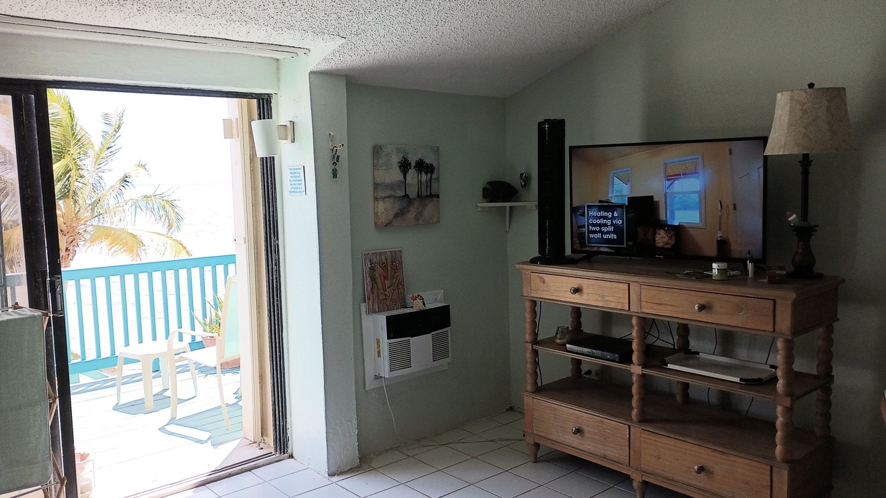 Photo of Livingroom in Estate Golden Rock