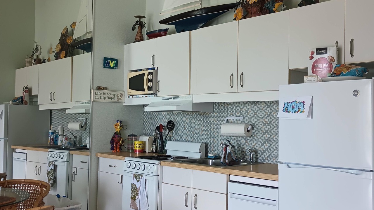 Photo of Kitchen in Estate Golden Rock