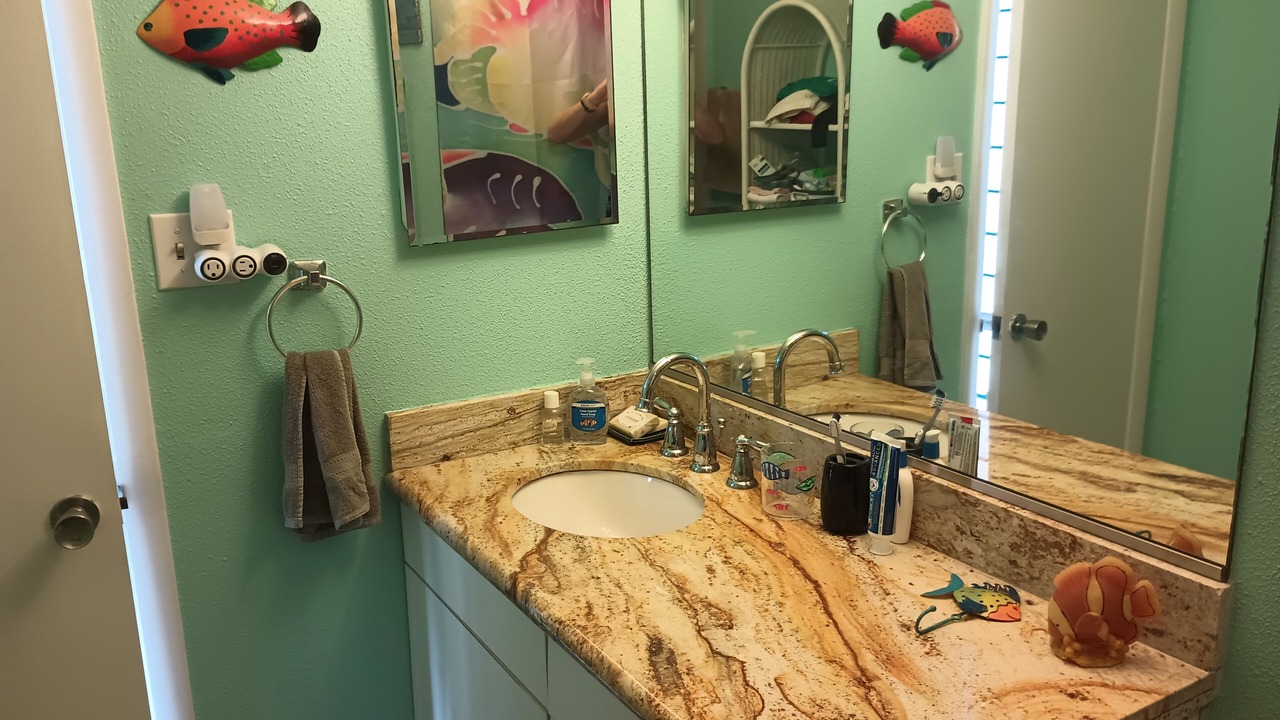 Photo of Bathroom in Estate Golden Rock