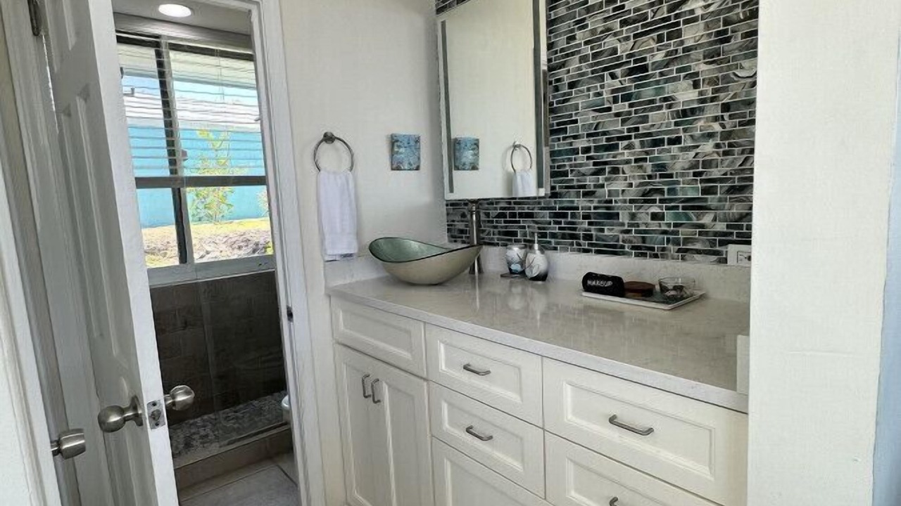 Photo of Bathroom in Bolongo Bay