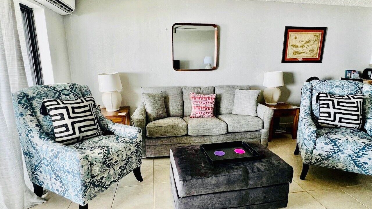 Photo of Livingroom in Estate Golden Rock