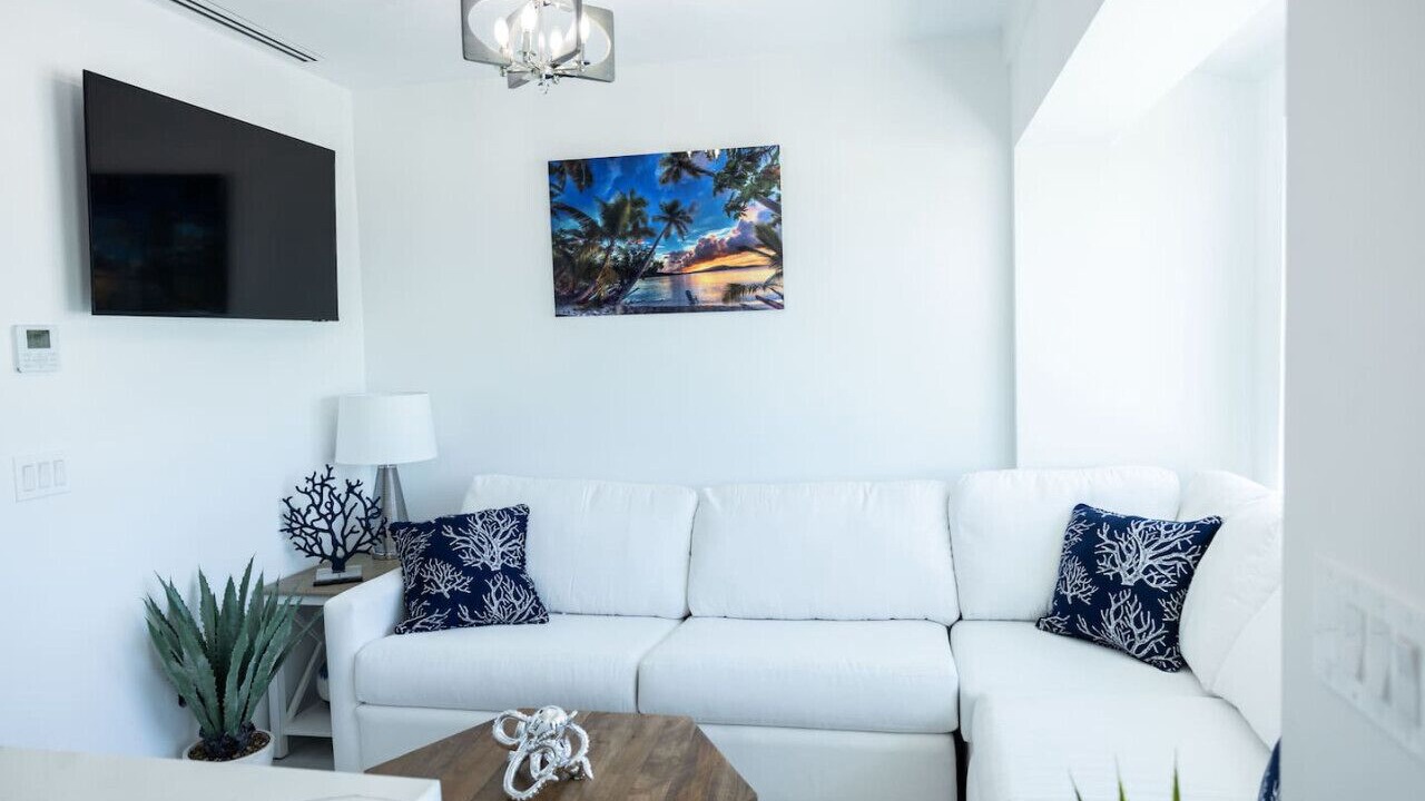 Photo of Livingroom in Contant Hill