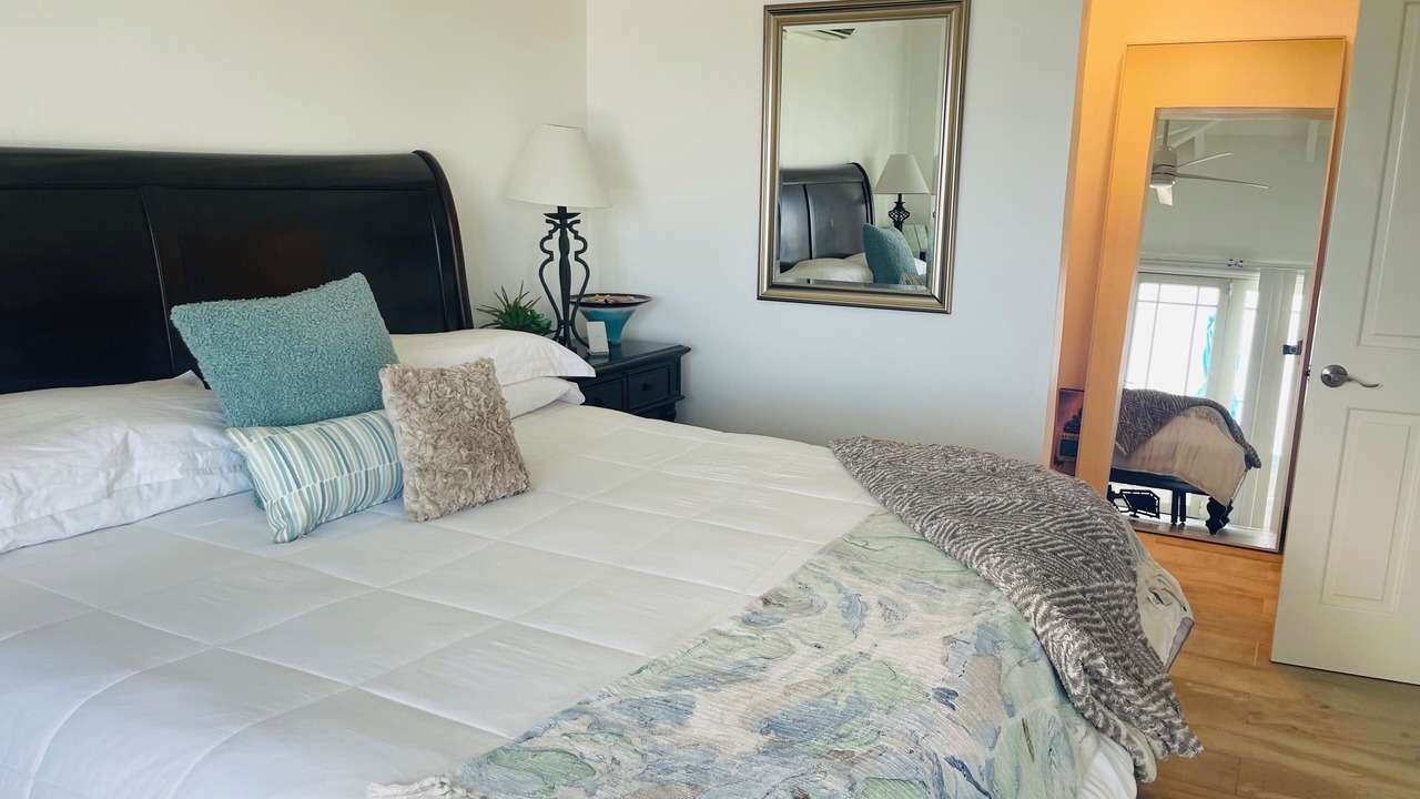 Photo of Bedroom in Estate Frenchman Bay