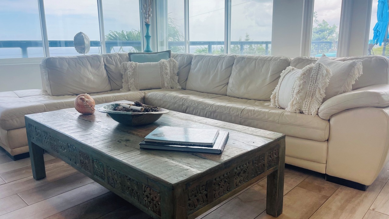 Photo of Livingroom in Estate Frenchman Bay