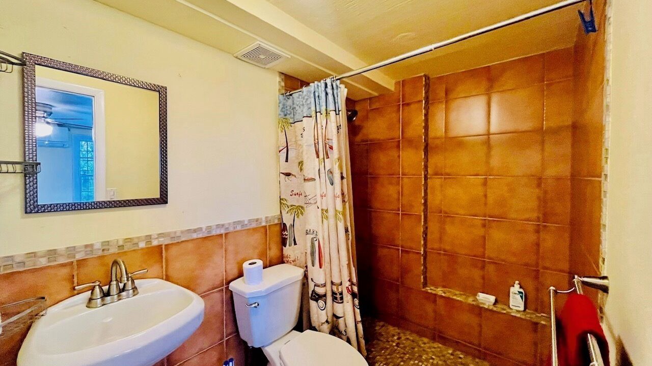 Photo of Bathroom in Estate East Street