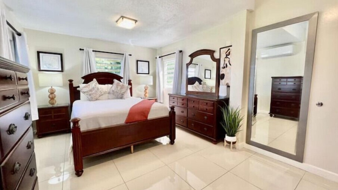 Photo of Bedroom in Estate Frenchman Bay