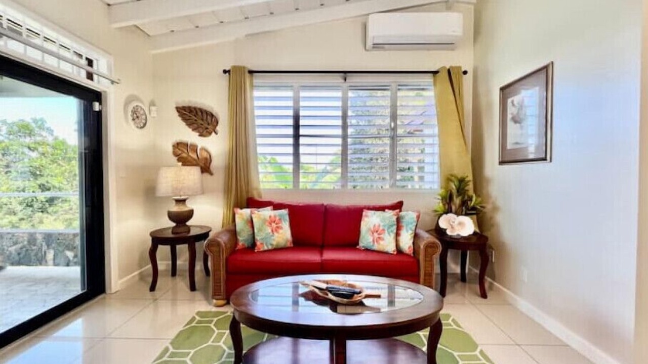 Photo of Livingroom in Estate Frenchman Bay